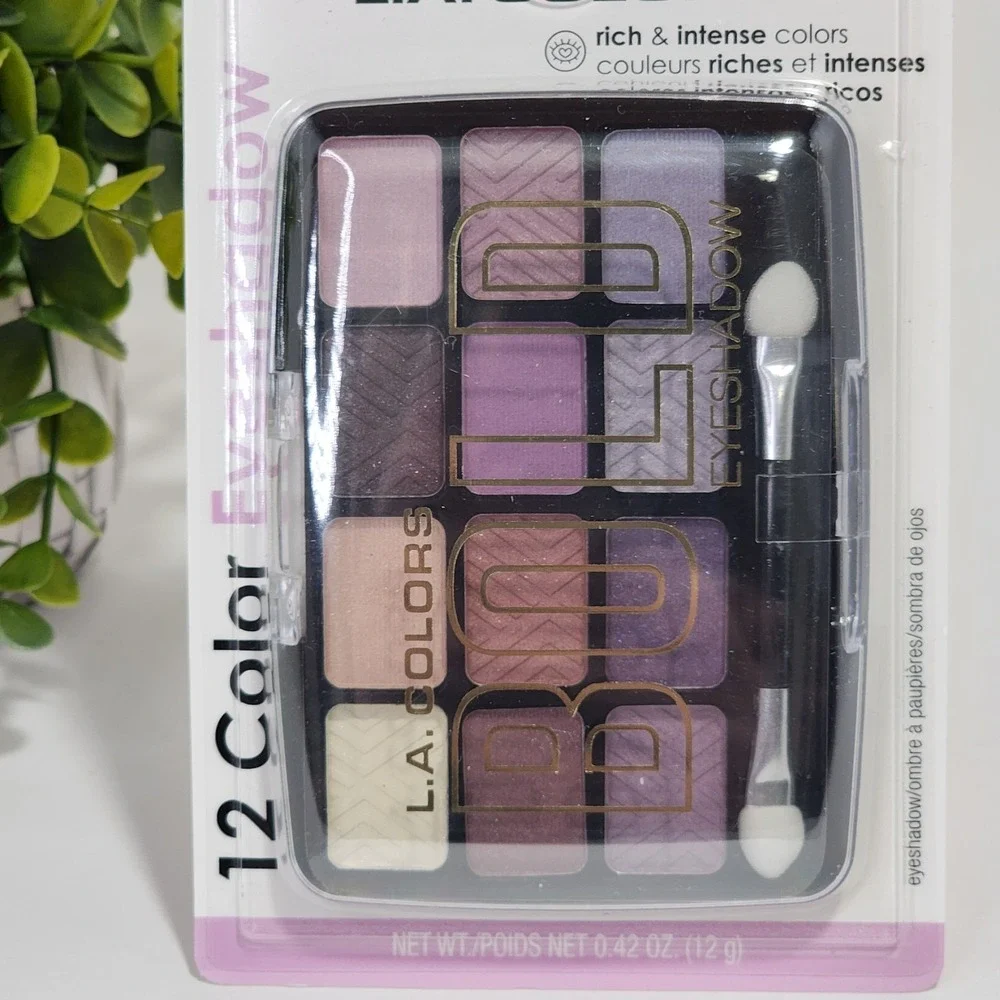 L.A. Colors 12 Color Eyeshadow Palette Bold Chic Colors C62157